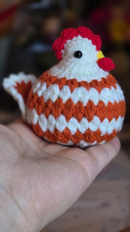 Farmhouse Hen